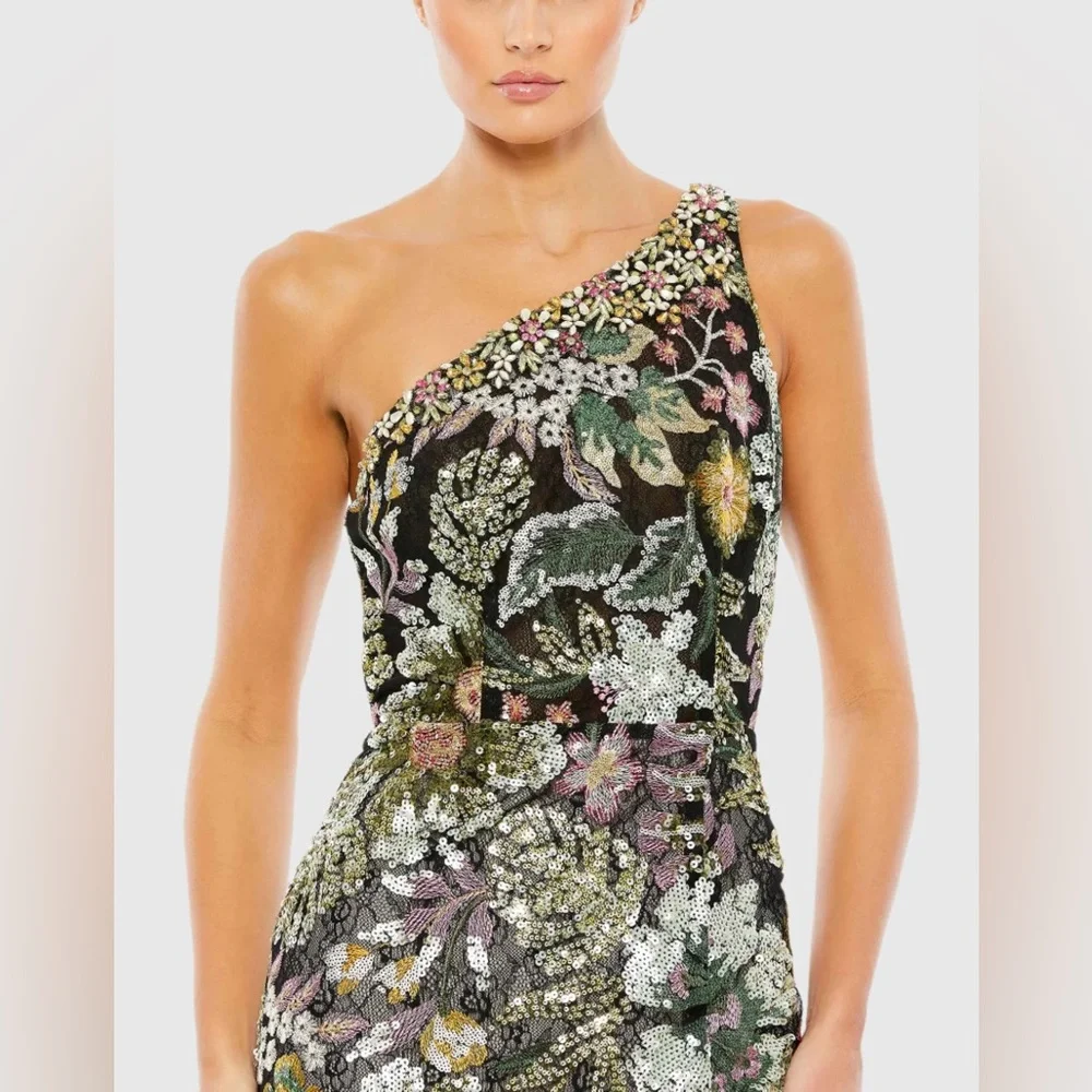 MAC DUGGAL Embellished Floral One Shoulder Gown